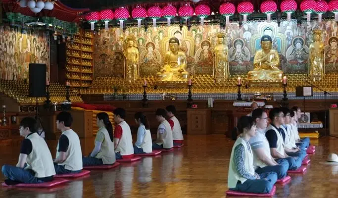 อาคารโบราณภายในวัดฮวาเกซา