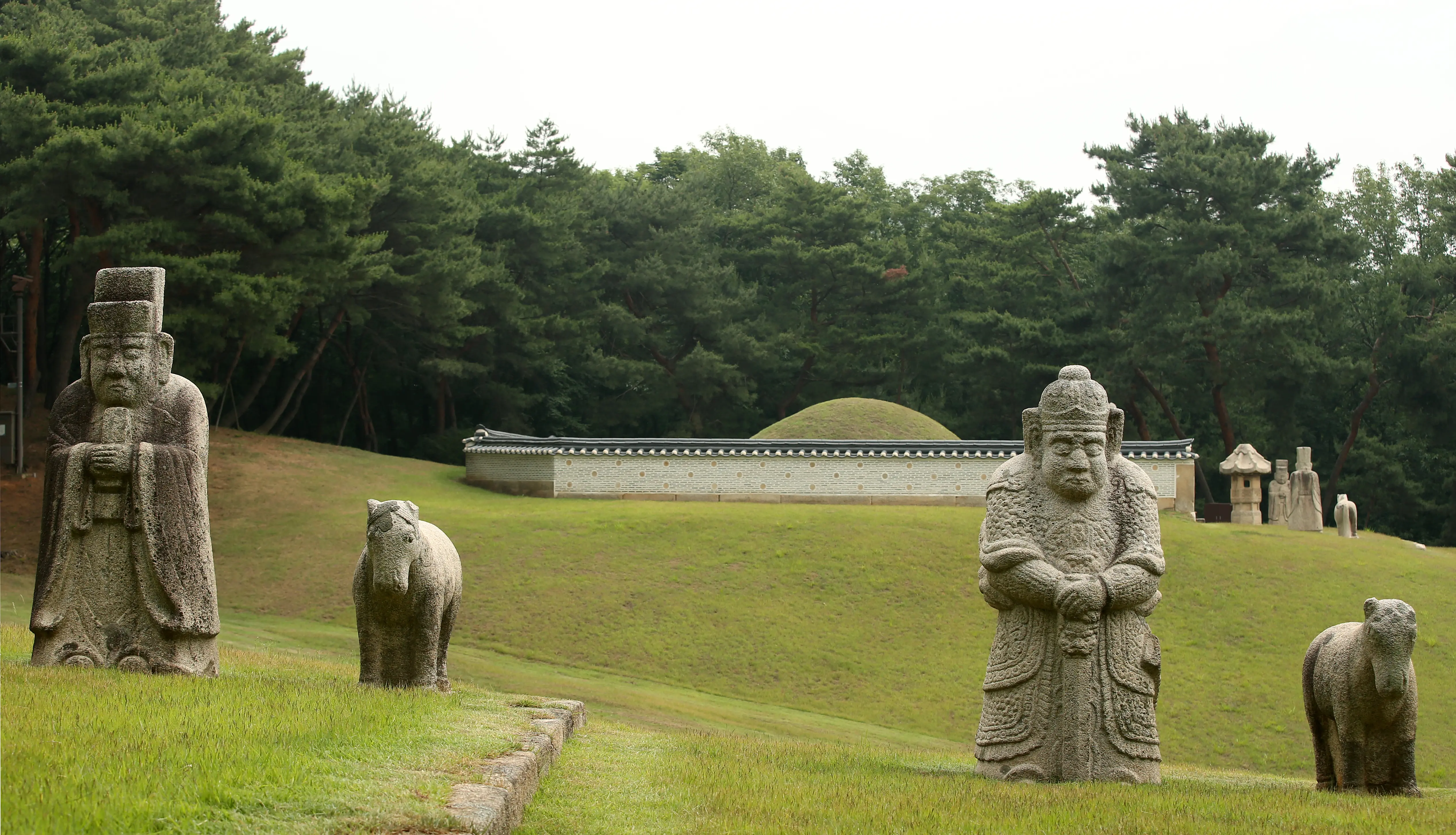 บรรยากาศสุสาน 서오릉